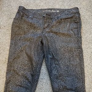 Size 30 guess jeans.